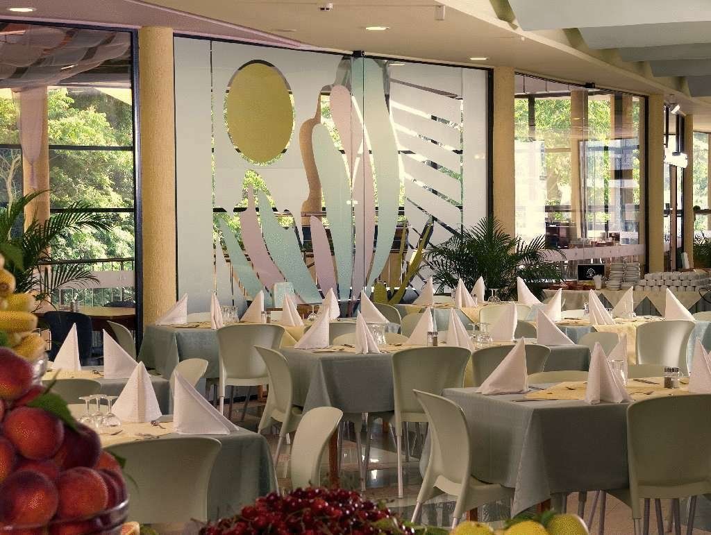 Отель Hotel Magnolia Албена-19