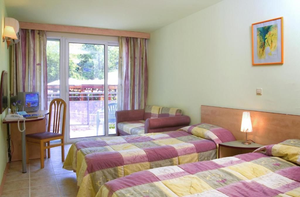 Отель Hotel Magnolia Албена-37